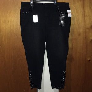 ⭐️NWT Seven7 Mid Rise Skinny Premium Jeans